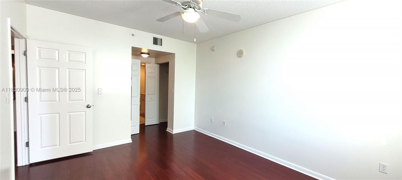 2000 N Bayshore Dr, Unit 509, Miami, FL 33137 Photo