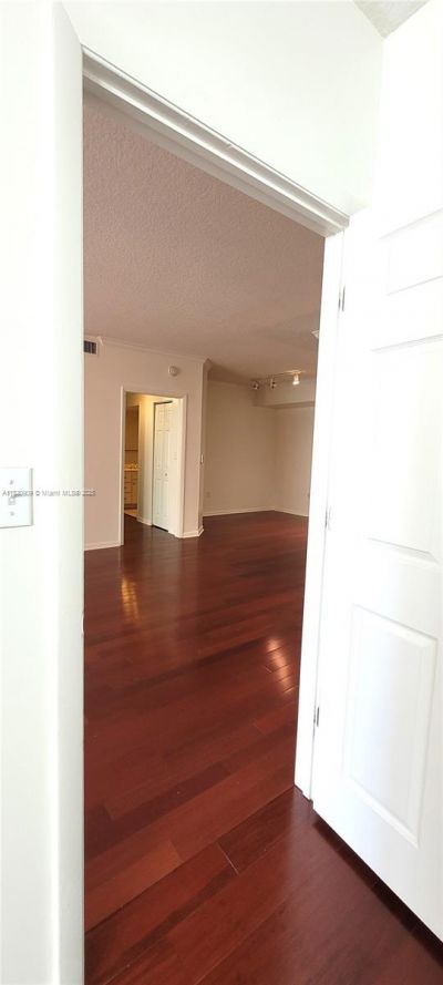 2000 N Bayshore Dr, Unit 509, Miami, FL 33137 Photo