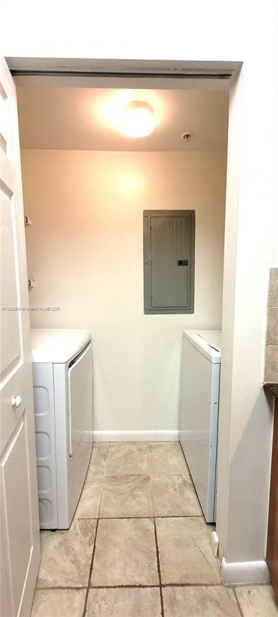 2000 N Bayshore Dr, Unit 509, Miami, FL 33137 Photo