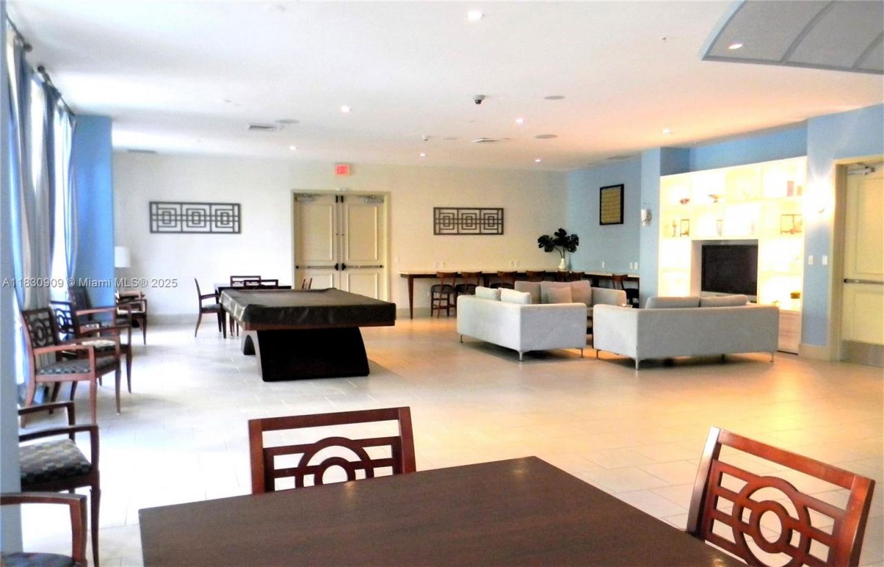 2000 N Bayshore Dr, Unit 509, Miami, FL 33137 Photo