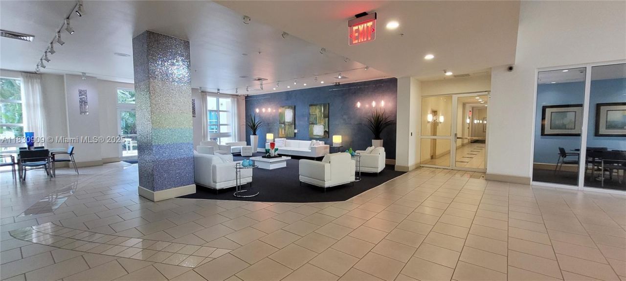 2000 N Bayshore Dr, Unit 509, Miami, FL 33137 Photo