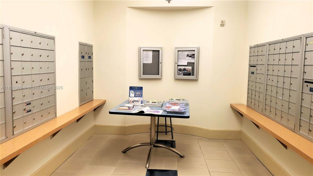 2000 N Bayshore Dr, Unit 509, Miami, FL 33137 Photo