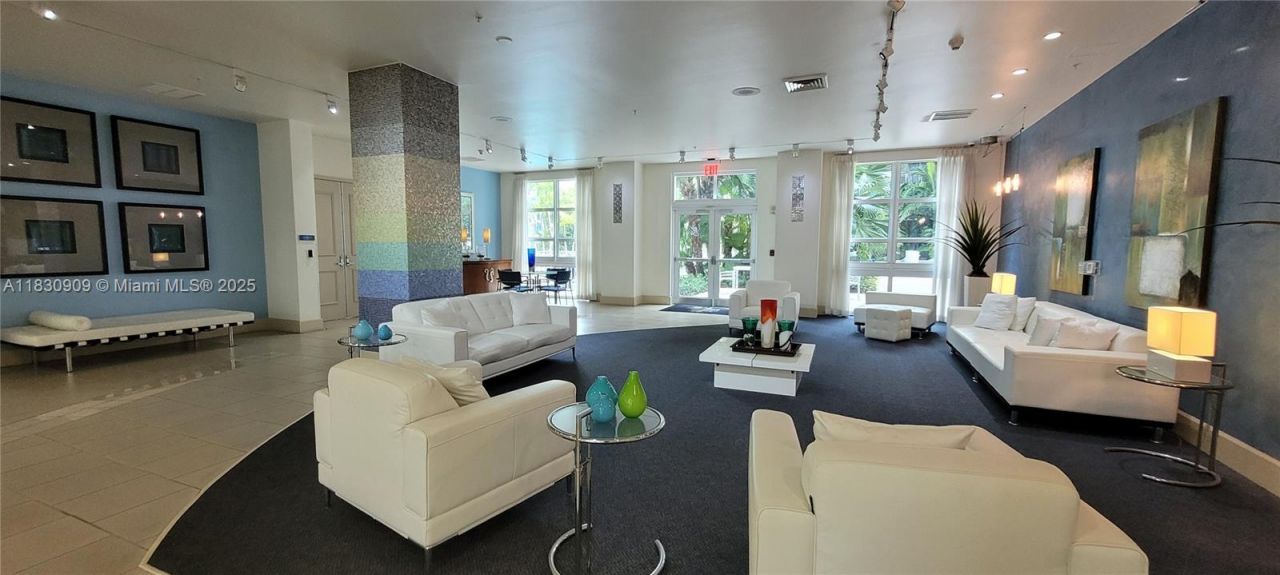 2000 N Bayshore Dr, Unit 509, Miami, FL 33137 Photo