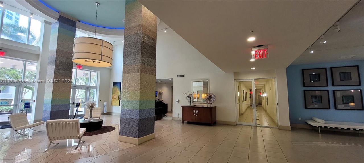 2000 N Bayshore Dr, Unit 509, Miami, FL 33137 Photo