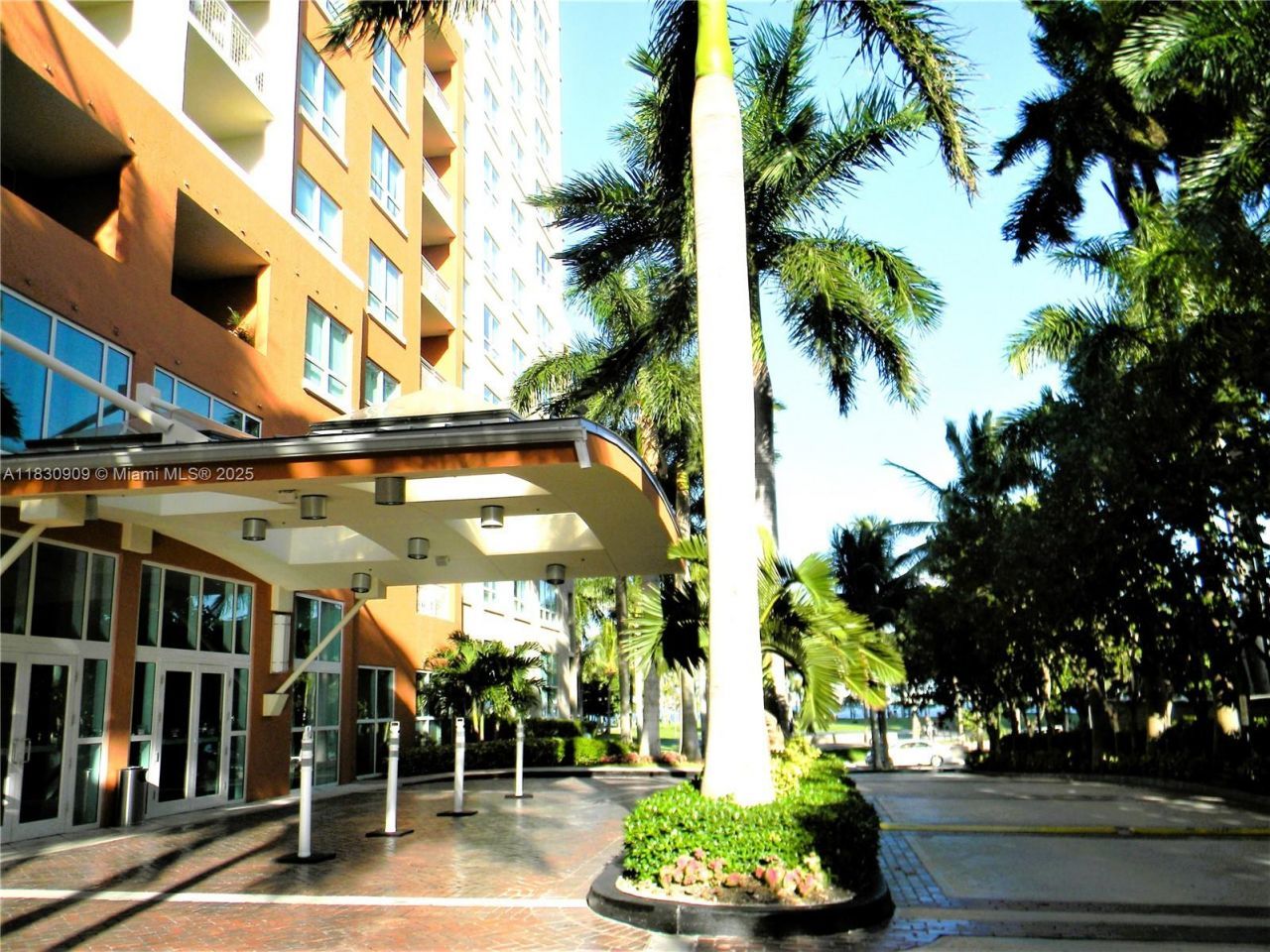 2000 N Bayshore Dr, Unit 509, Miami, FL 33137 Photo