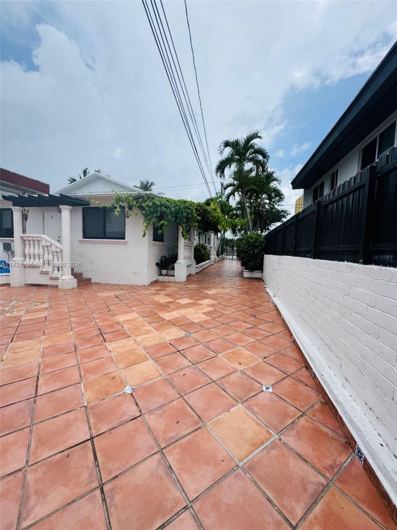 1236 SW 4th St, Miami, FL 33135 Photo