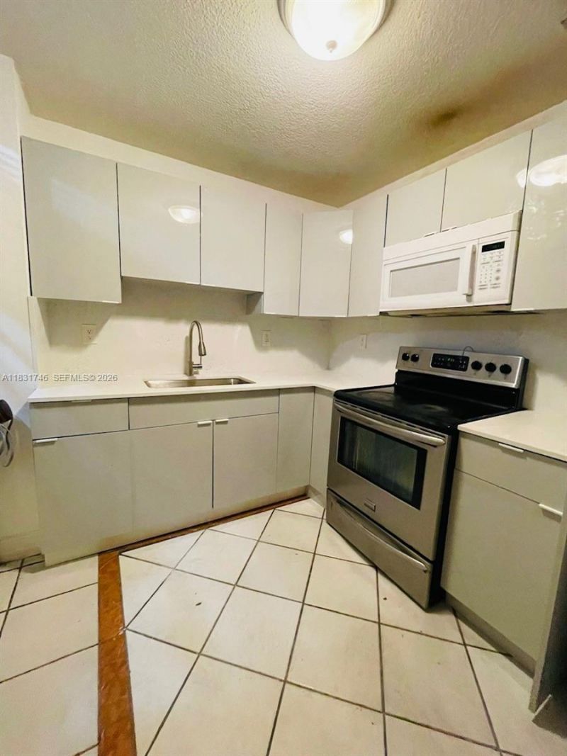 1236 SW 4th St, Miami, FL 33135 Photo