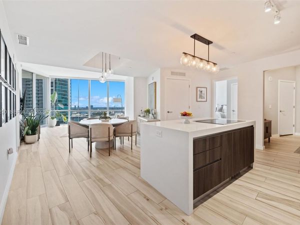 851 NE 1st Ave, Unit 2809, Miami, FL 33132