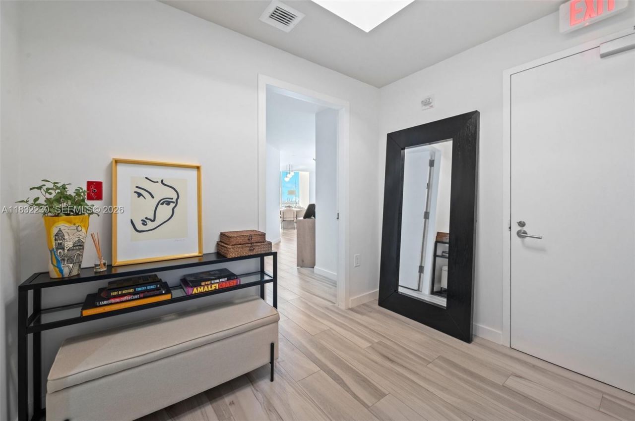 851 NE 1st Ave, Unit 2809, Miami, FL 33132 Photo