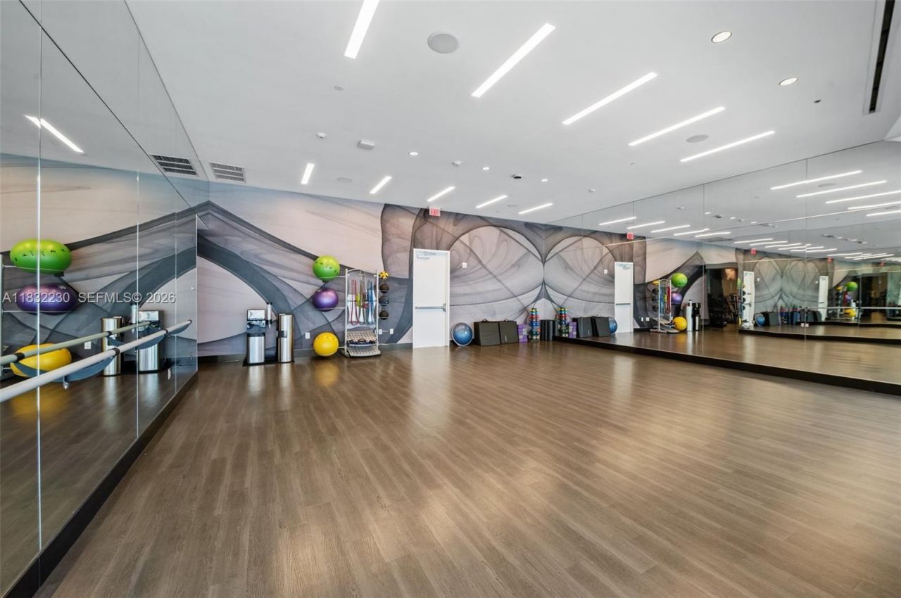 851 NE 1st Ave, Unit 2809, Miami, FL 33132 Photo