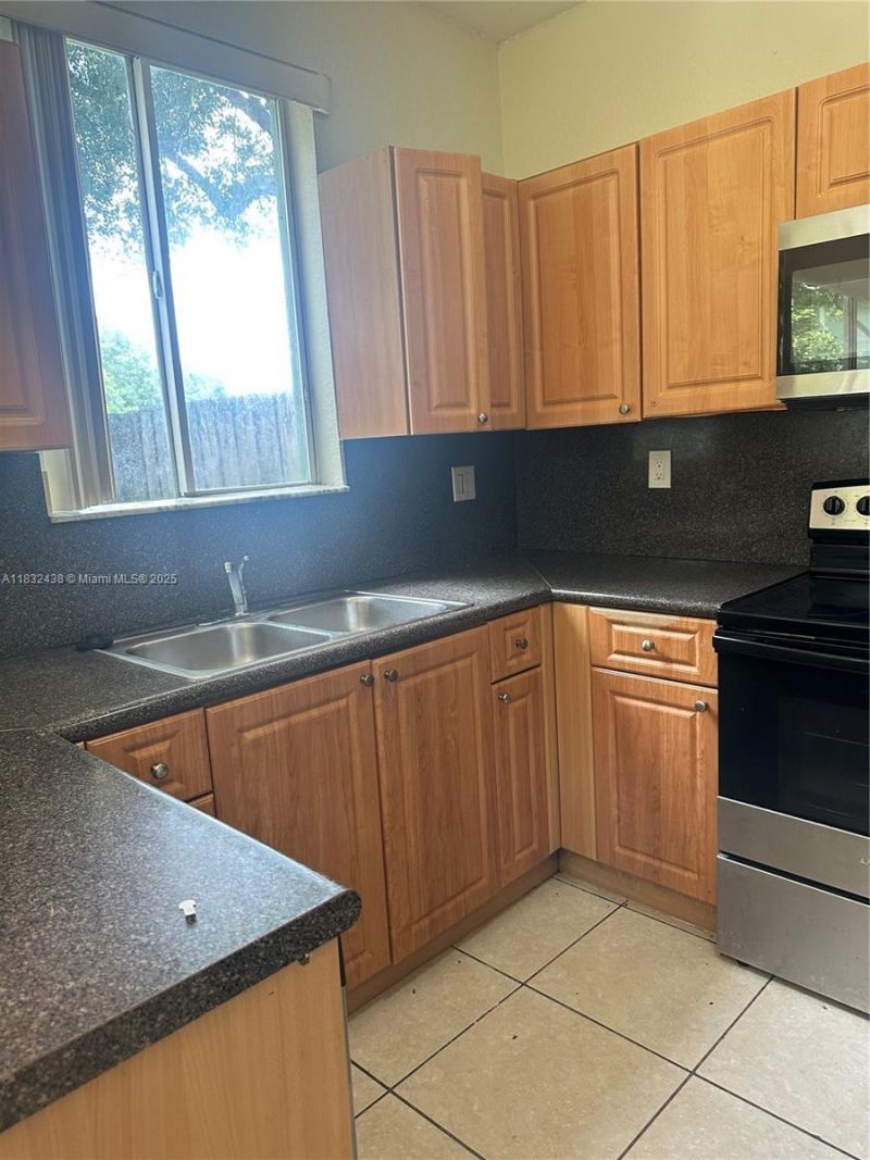 2834 SE 16th Ave, Unit 111, Homestead, FL 33035 Photo