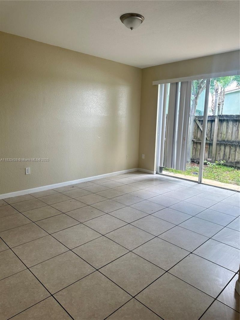 2834 SE 16th Ave, Unit 111, Homestead, FL 33035 Photo