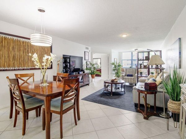 2524 NW 104th Ave, Unit 101, Sunrise, FL 33322