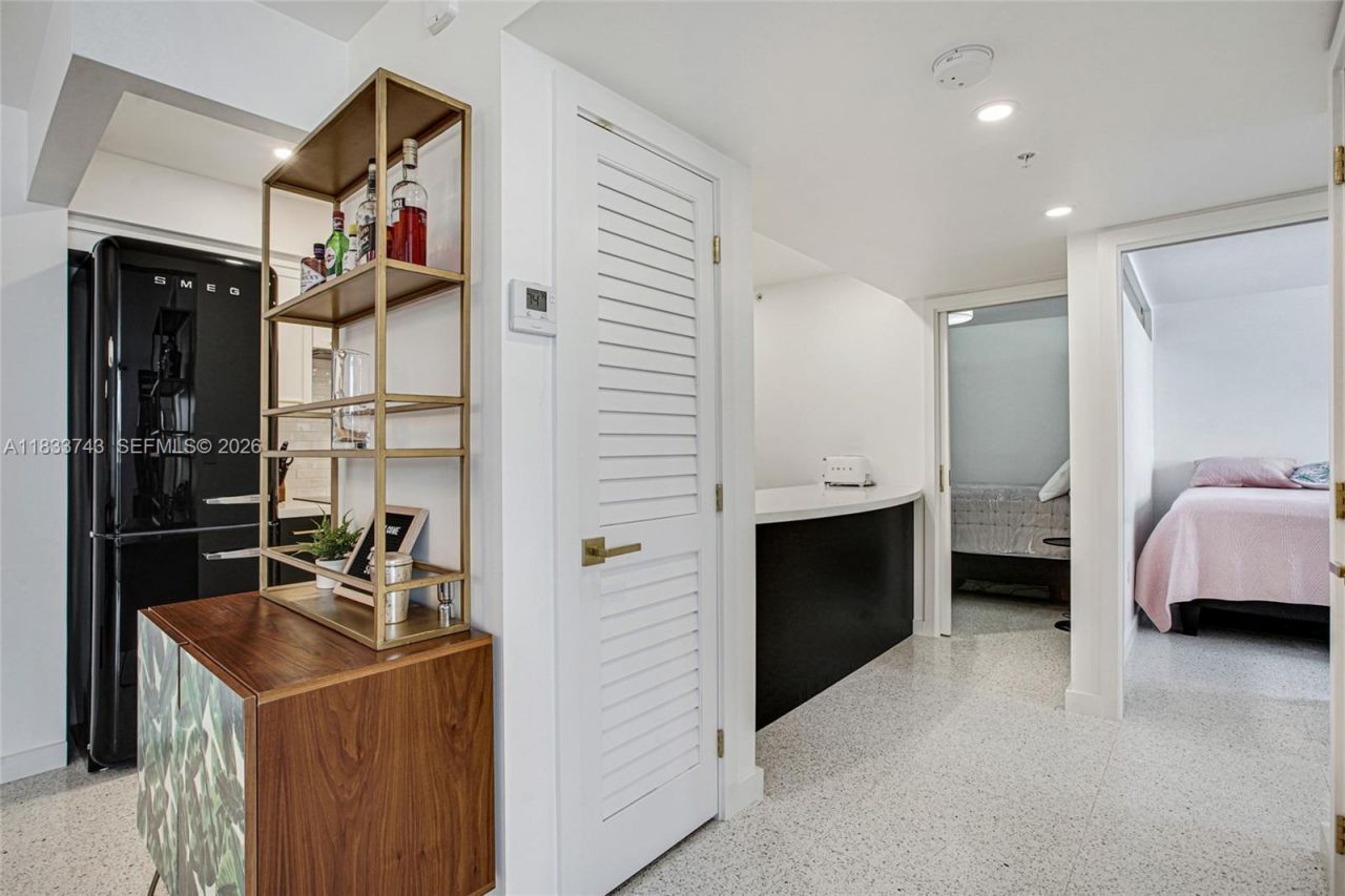 1621 Collins Ave, Unit 504, Miami Beach, FL 33139 Photo