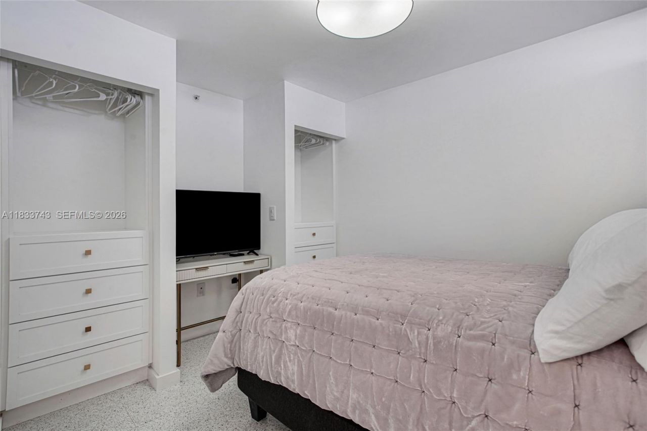 1621 Collins Ave, Unit 504, Miami Beach, FL 33139 Photo