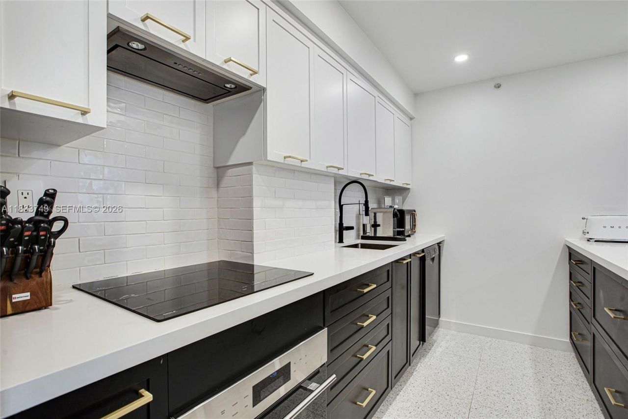 1621 Collins Ave, Unit 504, Miami Beach, FL 33139 Photo