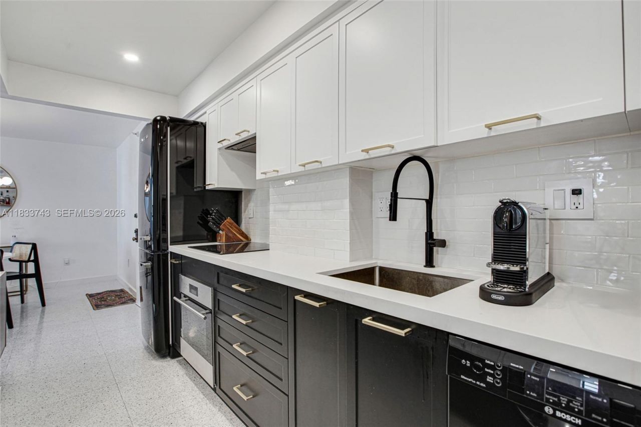 1621 Collins Ave, Unit 504, Miami Beach, FL 33139 Photo