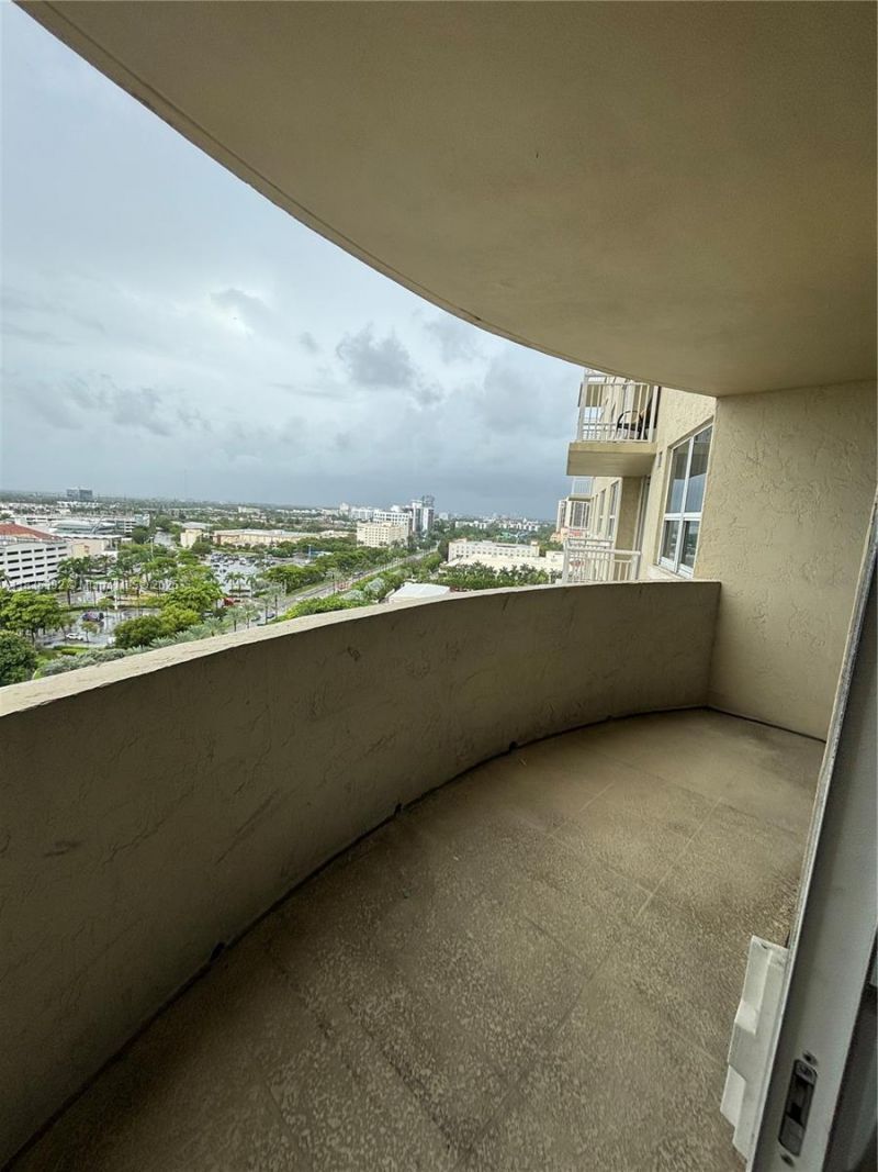 19501 W Country Club Dr, Unit 1611, Aventura, FL 33180 Photo