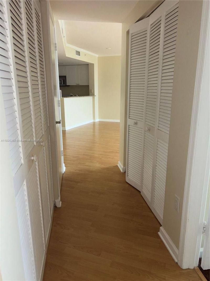 19501 W Country Club Dr, Unit 1611, Aventura, FL 33180 Photo