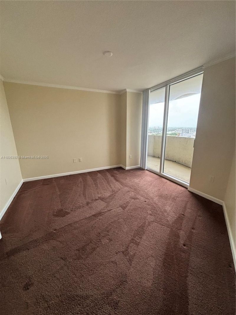 19501 W Country Club Dr, Unit 1611, Aventura, FL 33180 Photo