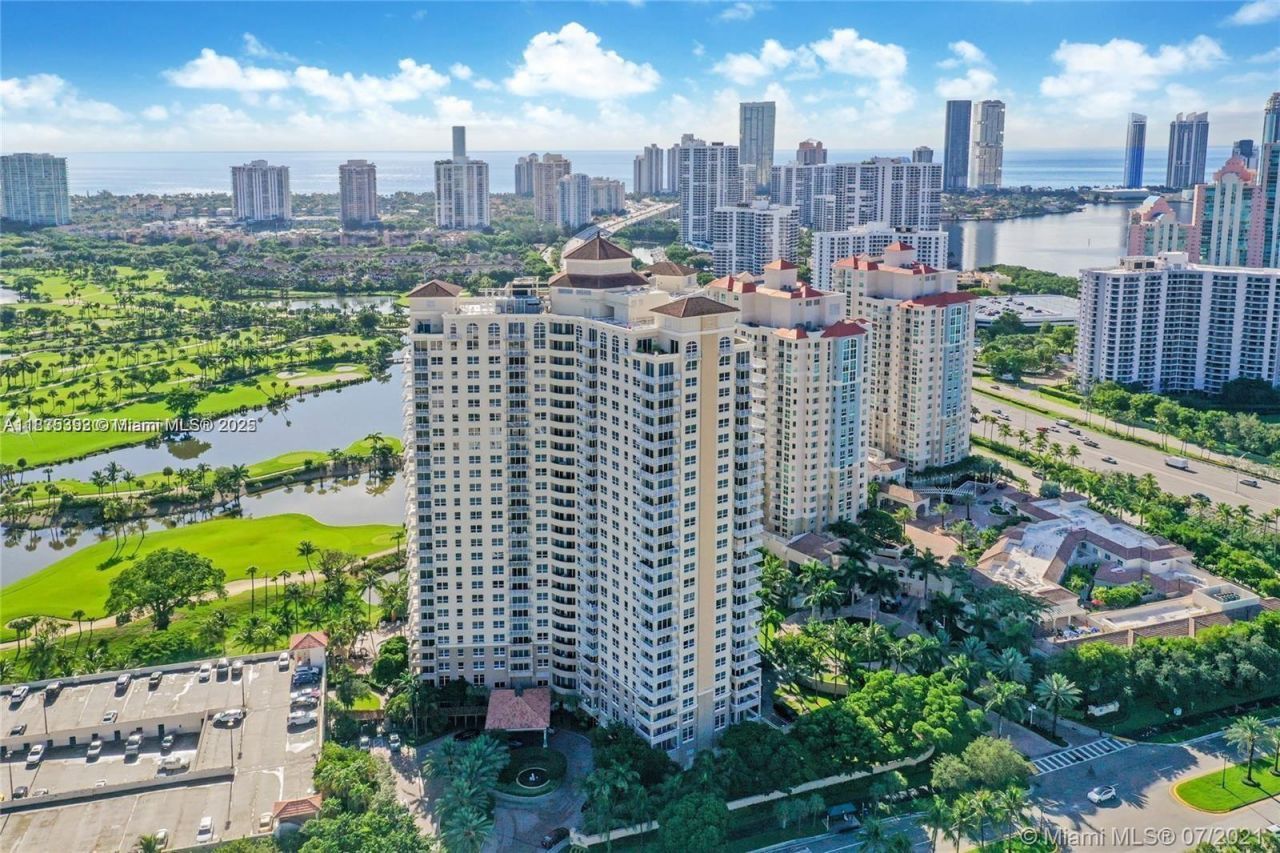 19501 W Country Club Dr, Unit 1611, Aventura, FL 33180 Photo