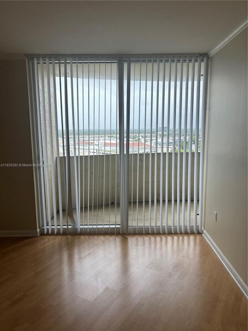 19501 W Country Club Dr, Unit 1611, Aventura, FL 33180 Photo