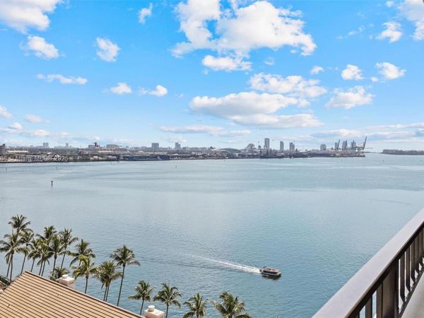520 Brickell Key Dr, Unit A1404, Miami, FL 33131