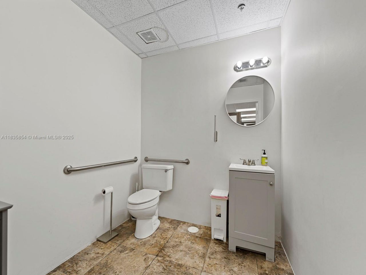 10900 NW 21st St, Unit 140, Sweetwater, FL 33172 Photo