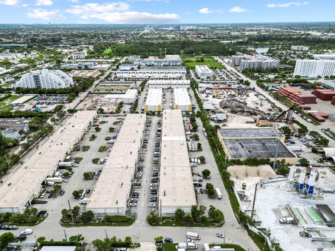 10900 NW 21st St, Unit 140, Sweetwater, FL 33172 Photo