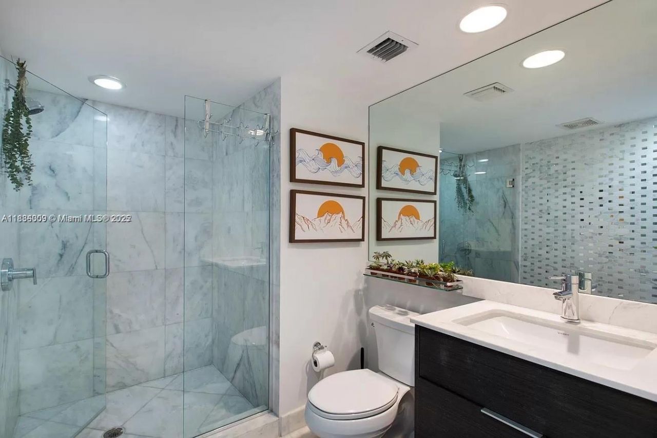 421 Meridian Ave, Unit 15, Miami Beach, FL 33139 Photo