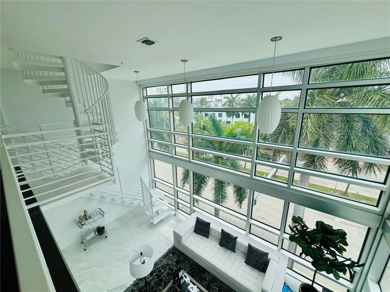 421 Meridian Ave, Unit 15, Miami Beach, FL 33139 Photo