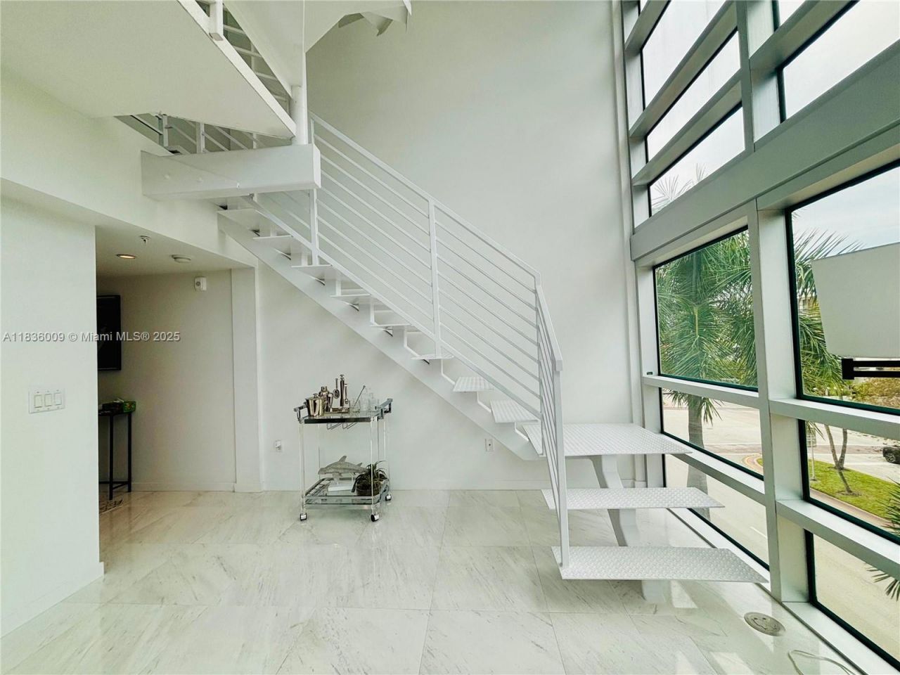 421 Meridian Ave, Unit 15, Miami Beach, FL 33139 Photo