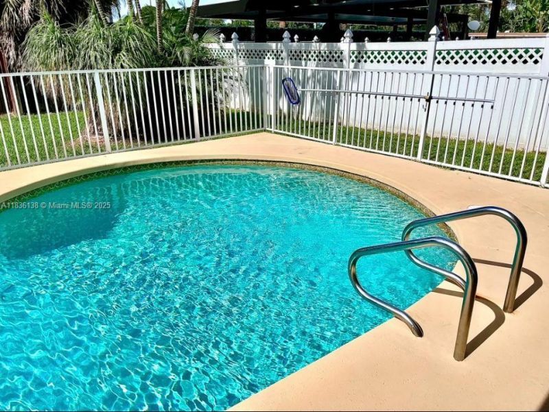 2233 SE 13th St, Unit 2233, Pompano Beach, FL 33062 Photo