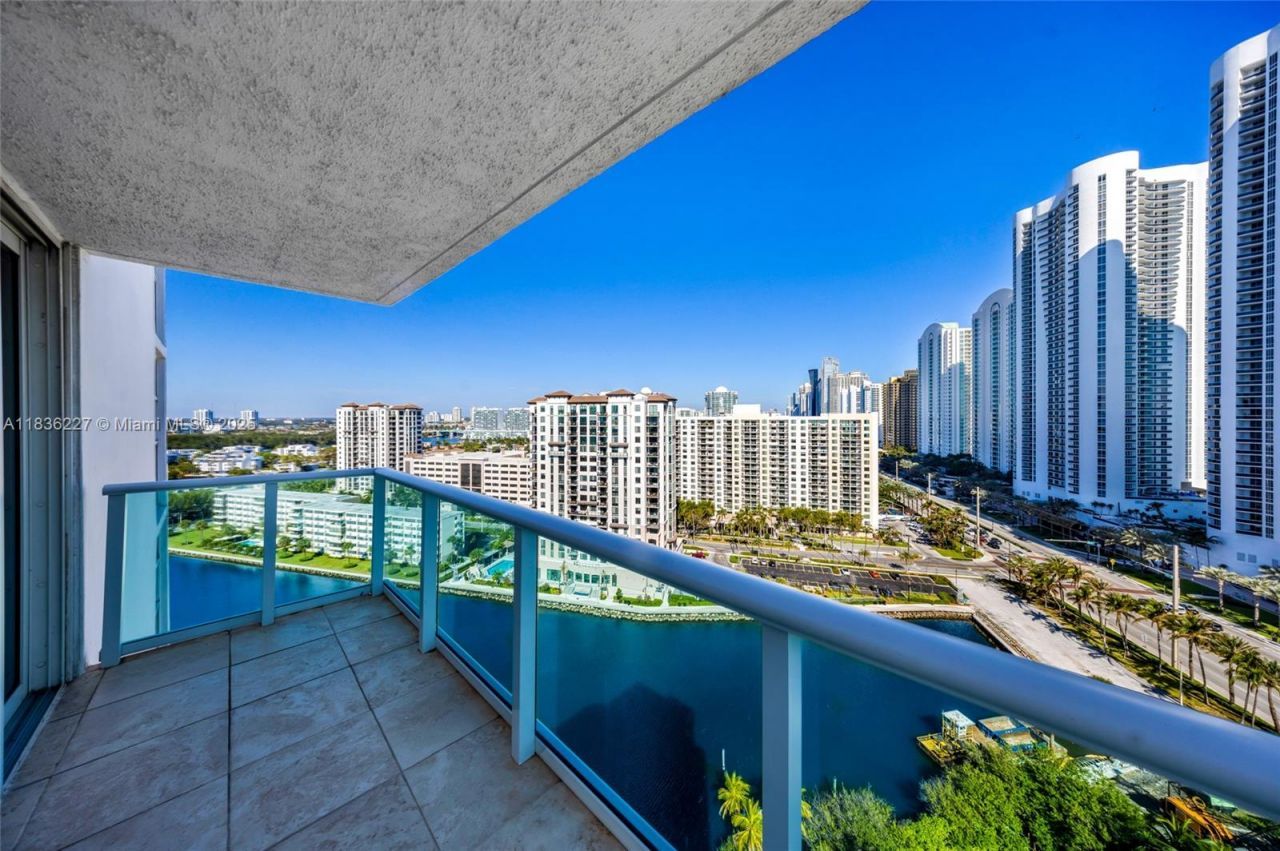 100 Bayview Dr, Unit 1905, Sunny Isles Beach, FL 33160 Photo