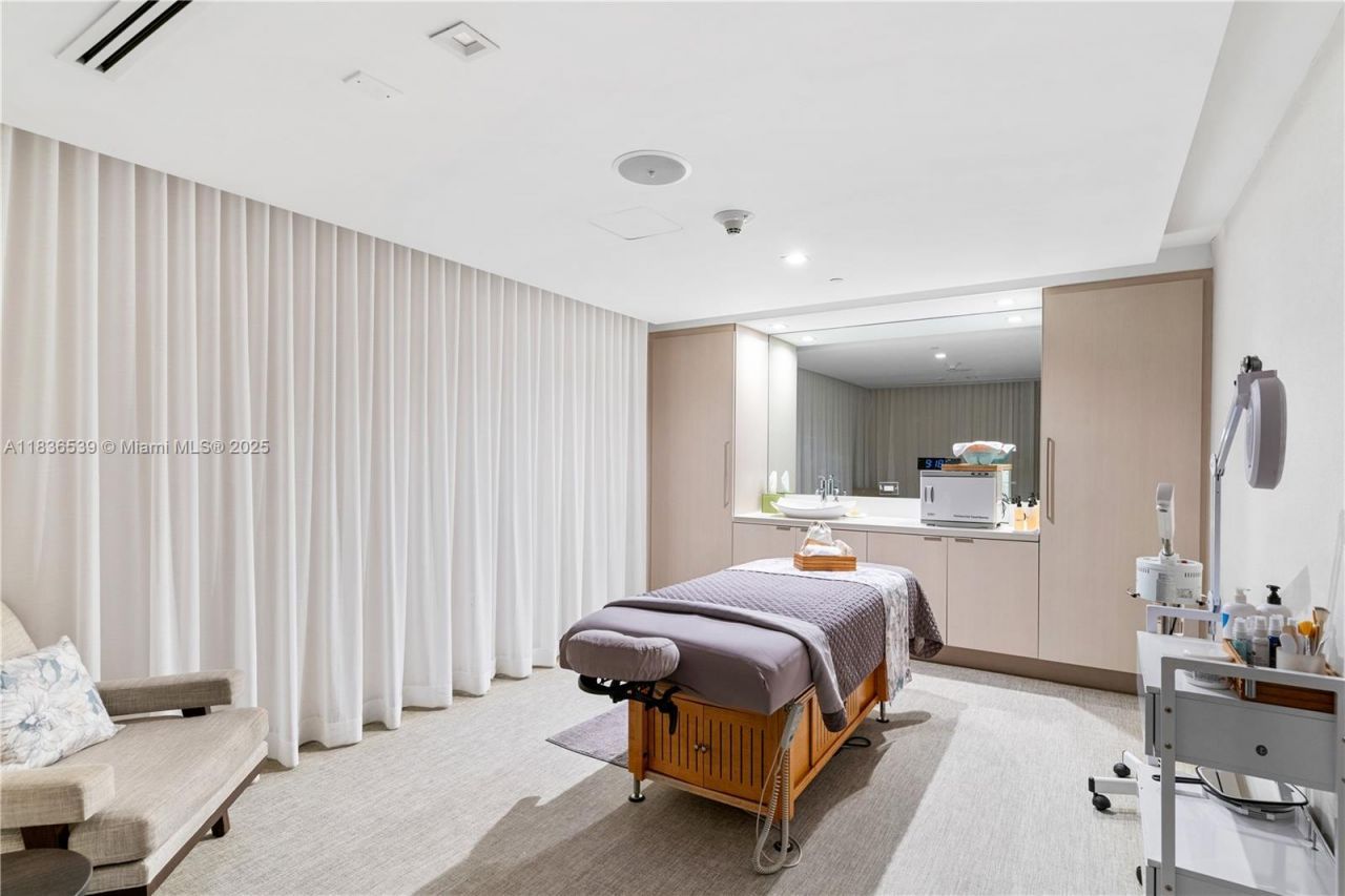 551 N Fort Lauderdale Beach Blvd, Unit R201, Fort Lauderdale, FL 33304 Photo