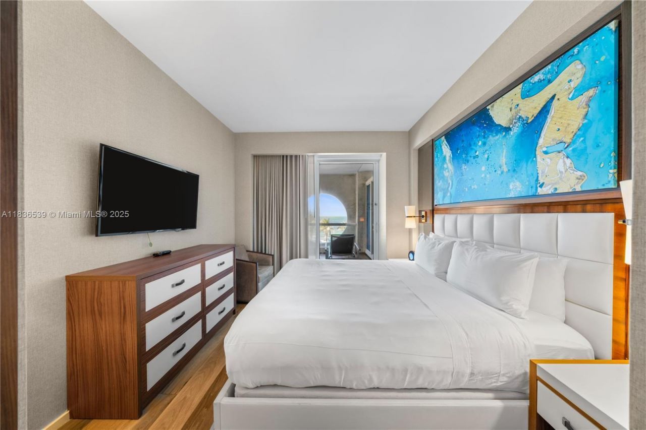 551 N Fort Lauderdale Beach Blvd, Unit R201, Fort Lauderdale, FL 33304 Photo