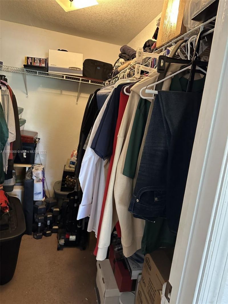 2622 NW 47th St, Miami, FL 33142 Photo