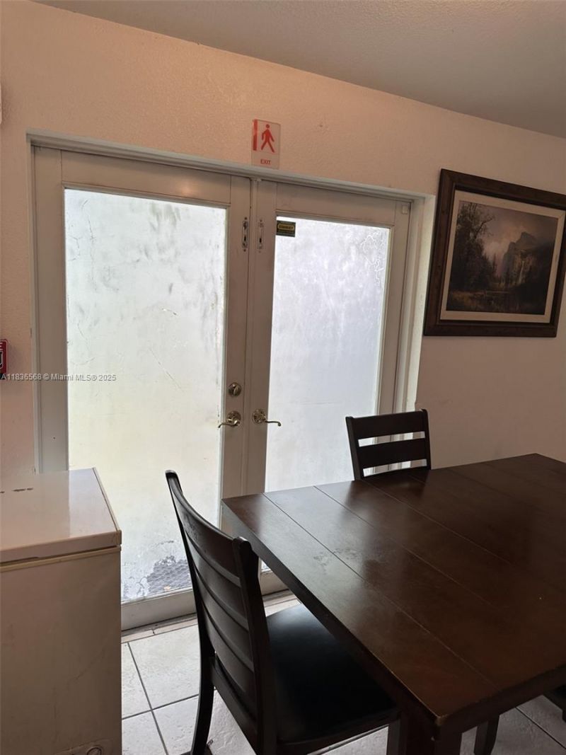 2622 NW 47th St, Miami, FL 33142 Photo