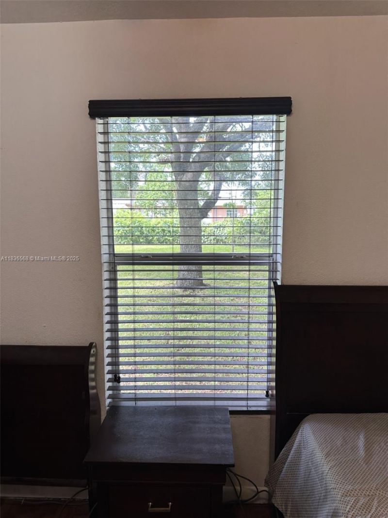 2622 NW 47th St, Miami, FL 33142 Photo