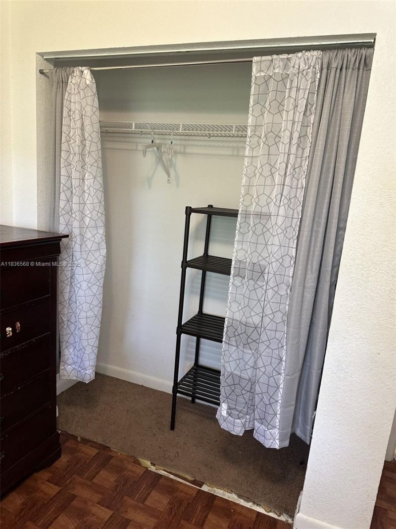 2622 NW 47th St, Miami, FL 33142 Photo