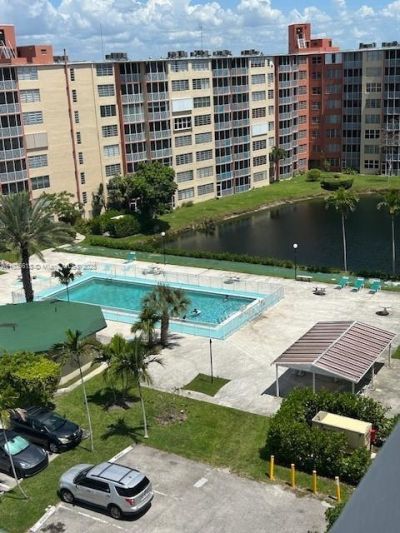 1780 NE 191st St, Unit 809-2, Miami, FL 33179 Photo