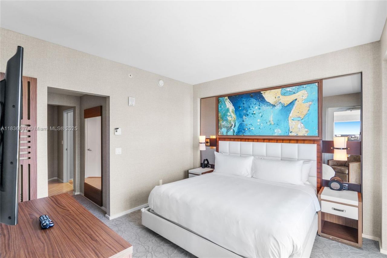 551 N Fort Lauderdale Beach Blvd, Unit R2205, Fort Lauderdale, FL 33304 Photo