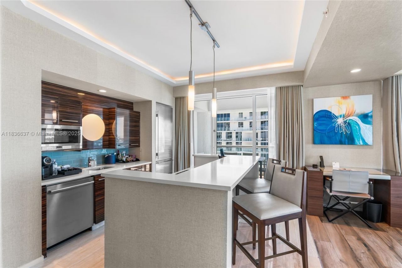 551 N Fort Lauderdale Beach Blvd, Unit R2205, Fort Lauderdale, FL 33304 Photo