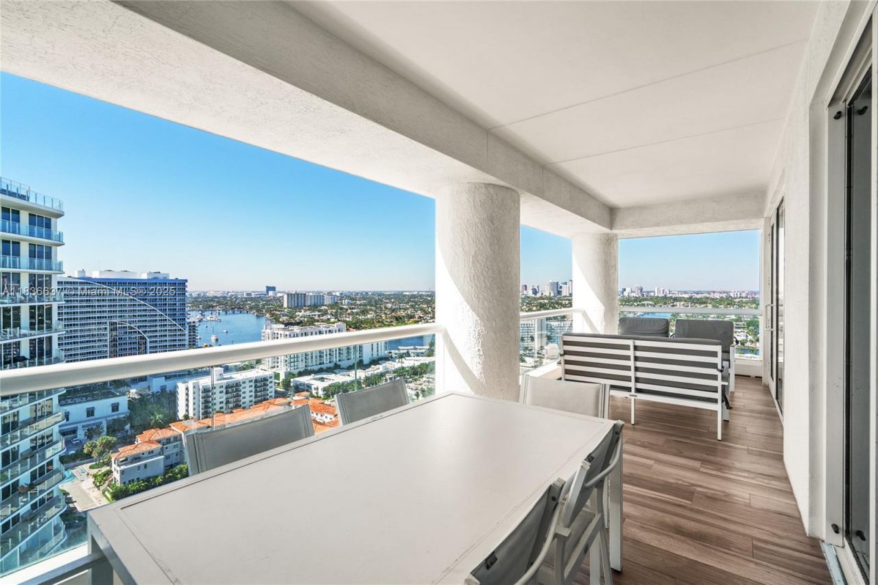 551 N Fort Lauderdale Beach Blvd, Unit R2205, Fort Lauderdale, FL 33304 Photo