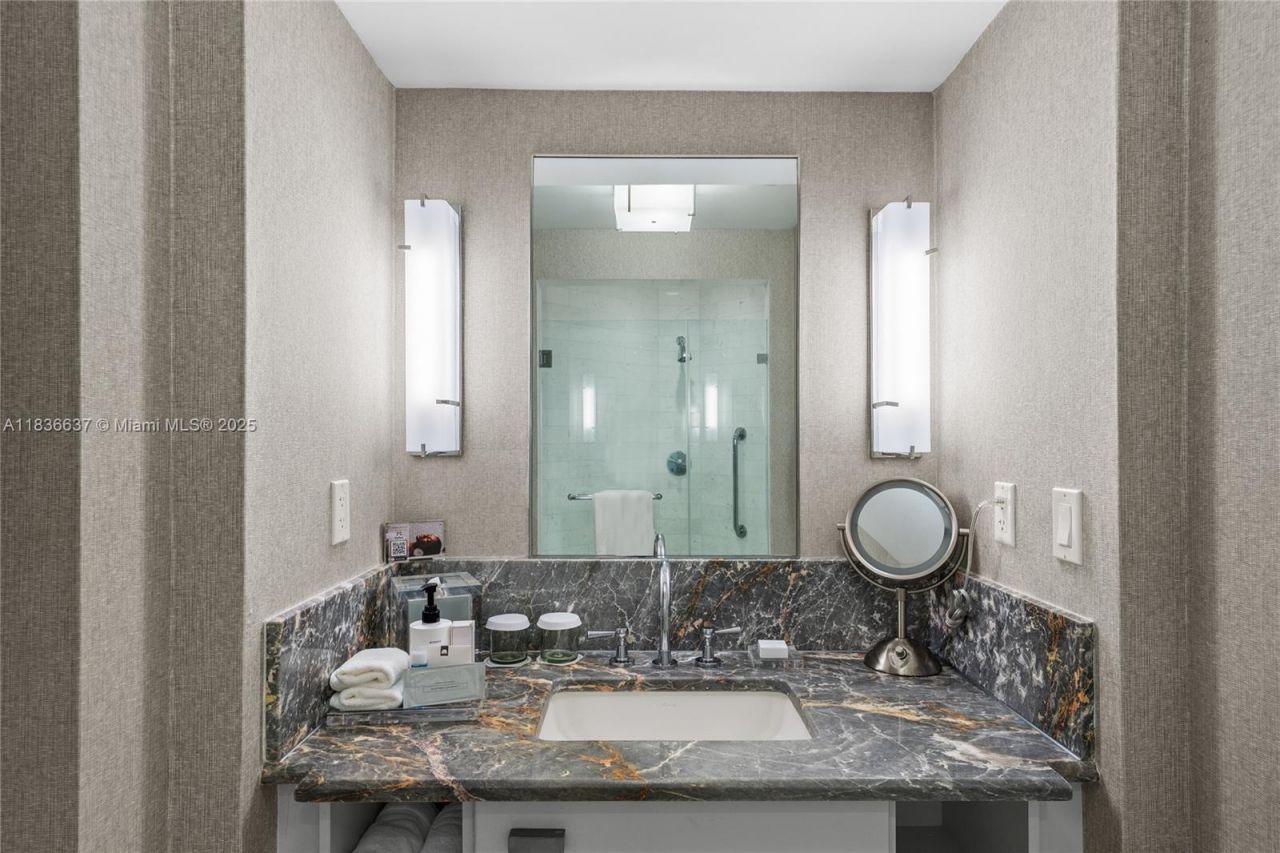 551 N Fort Lauderdale Beach Blvd, Unit R2205, Fort Lauderdale, FL 33304 Photo