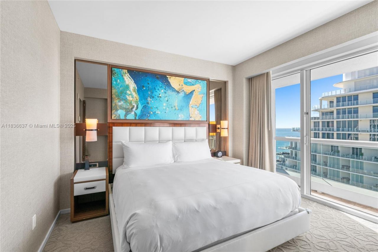 551 N Fort Lauderdale Beach Blvd, Unit R2205, Fort Lauderdale, FL 33304 Photo