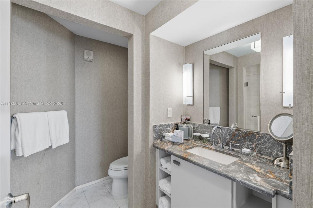 551 N Fort Lauderdale Beach Blvd, Unit R2205, Fort Lauderdale, FL 33304 Photo