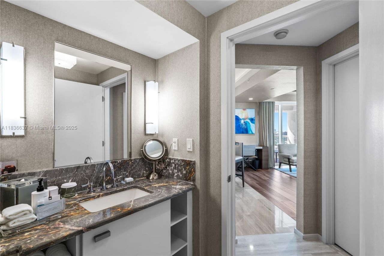 551 N Fort Lauderdale Beach Blvd, Unit R2205, Fort Lauderdale, FL 33304 Photo