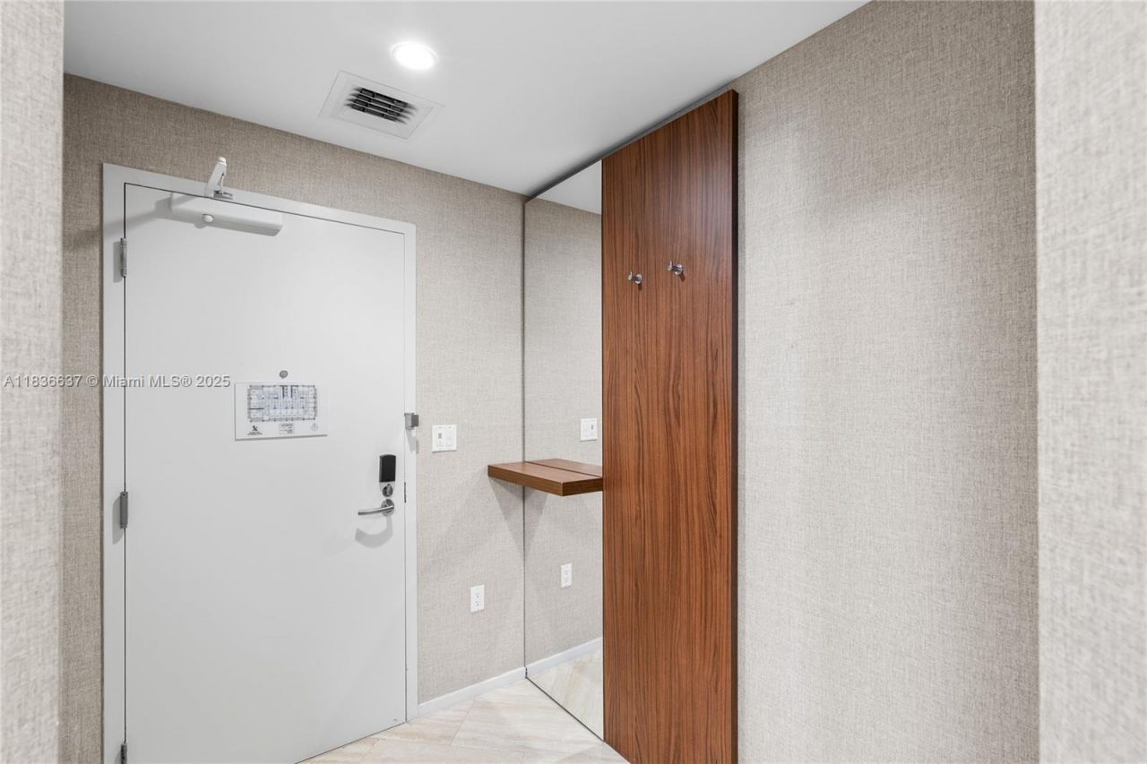 551 N Fort Lauderdale Beach Blvd, Unit R2205, Fort Lauderdale, FL 33304 Photo