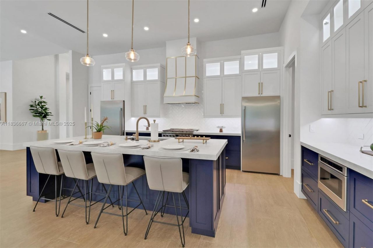 524 13th St Sw, Naples, FL 34117 Photo